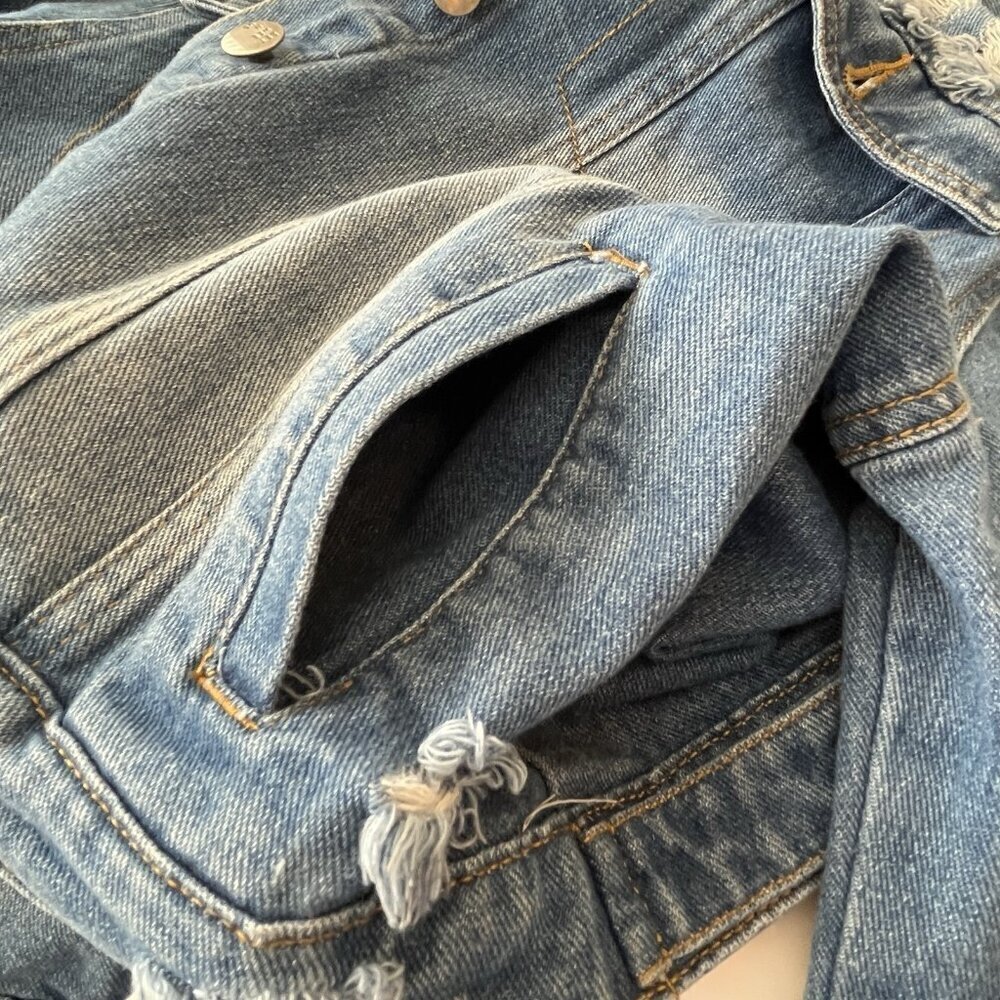 Womens Thrashed Denim Trucker Jacket Chain Open Back Detail Grunge Punk Large - Picture 8 of 14